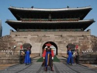 为去中国化 多年前韩国把 汉城 改名首尔