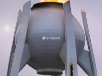 平昌冬奥会开幕式火炬塔烧焦了 这“泡菜坛子”不会塌吧?