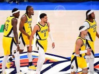 一个会开飞机的音乐家 也是NBA总决赛主教练 卡莱尔 步行者队