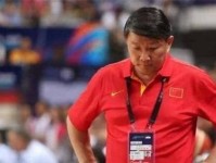 宫鲁鸣 张子宇体重和姚明差不多 成年队比赛要慢慢总结积累经验 亚洲杯
