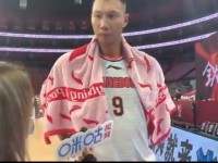 易建联夺CBA常规赛得分王殊荣 还是CBA常规赛历史篮板王