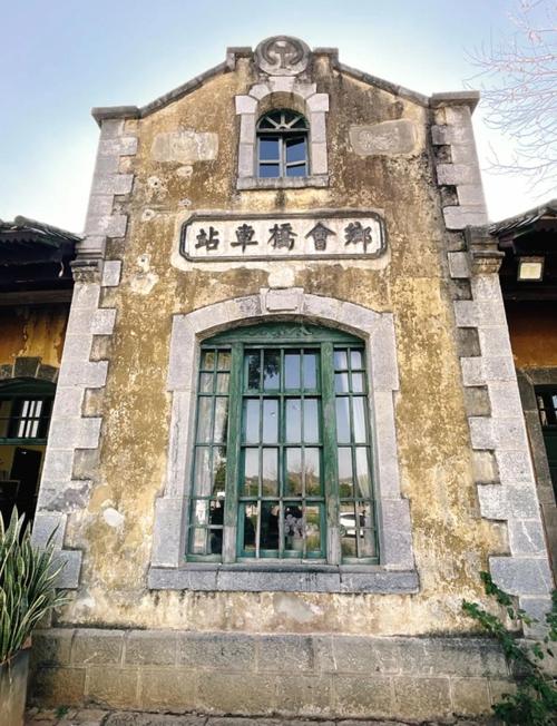 百年寸轨黄金线—建水古城小火车