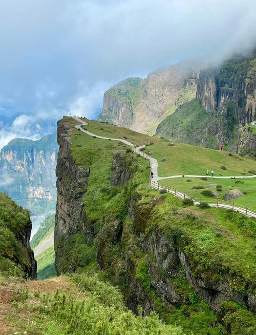 云南昭通大山包：在尘世间绝世独立