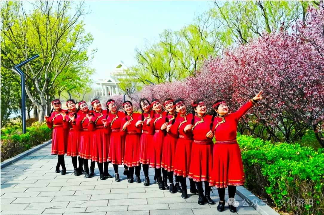 清明小长假33.55万人次游丽江，红色游、乡村游持续升温