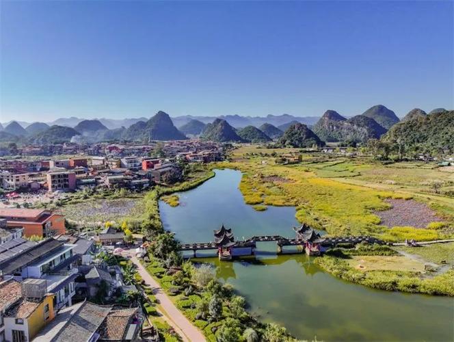 云南文山丘北：仲夏景色美如画
