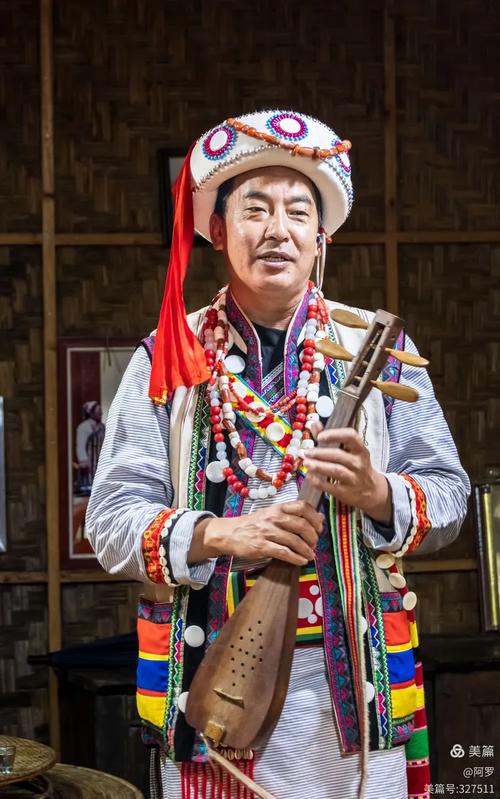 走进怒族“乃仍节” 寻找美丽的传说